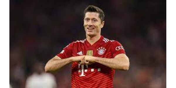 Lewandowski valittiin vuoden 2021 jalkapalloilijaksi